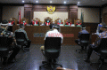 Hadapi Tujuh Hakim Bermasker, Benny Tjokro Cs Menggunakan Face Shield