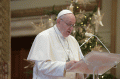 Paus Fransiskus Sampaikan Urbi et Orbi di Dalam Ruangan