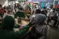 Antusiasme Warga Ikuti Vaksinasi Booster Covid-19 di Jakarta