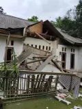 Luluh Lantak, Sejumlah Rumah di Pandeglang Hancur Akibat Gempa M 6.7