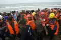 Dua Remaja Tenggelam di Pantai Makassar Ditemukan Meninggal Dunia