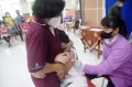 Antusiasme Siswa SD di Semarang Ikuti Vaksinasi Dosis Kedua Jelang PTM 100 Persen