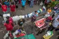 Antrean Panjang Pedagang Saat Operasi Pasar Minyak Goreng Curah Murah