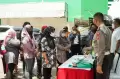 Vaksinasi Booster Dapat Minyak Goreng di Pasar Induk Kramat Jati