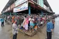 Presiden Jokowi Serahkan BLT Minyak Goreng di Pasar Angso Duo Jambi
