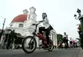 Komunitas Diajeng Gowes Keliling Kota Lama Semarang