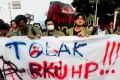 Aksi Mahasiswa Tolak RKUHP di Gedung DPR