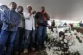 Lagu Widuri Iringi Pemakaman Musisi Legendaris Bob Tutupoly di TPU Tanah Kusir