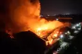 Penampakan Udara Kebakaran Hebat Melanda Pabrik Pengolahan Pupuk di Demak