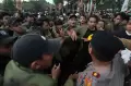 Kericuhan Unjuk Rasa Mahasiswa di Surabaya