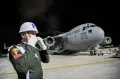 Begini Penampakan Pesawat Jumbo US Air Force Saat Mendarat di Bali