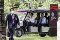 Momen Jokowi Supiri Bos IMF Pakai Buggy Car menuju Lokasi Makan Siang