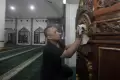Aksi Bersih-bersih Masjid Jelang Bulan Ramadan