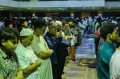 Salat Tarawih Hari Pertama di Masjid At-Tin Jakarta