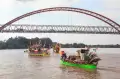Lomba Perahu Hias Festival Budaya Isen Mulang 2023  di Sungai Kahayan