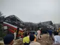 Hampir Tewaskan 300 Orang, Korban Tabrakan Kereta di India Terus Bertambah