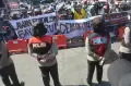 Ratusan Warga Demo Tuntut Ganti Rugi Tanah Terdampak Tol Semarang-Demak