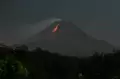 Detik-detik Luncuran Lava Pijar Gunung Merapi yang Terlihat dari Kawasan Turi