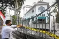 Ditreskrimsus Polda Jatim Geledah Gedung Grha Wismilak Surabaya