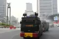 Kurangi Polusi Udara, Kendaraan Water Canon Dikerahkan Semprot Kawasan Sudirman