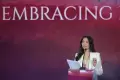 Pesona Raline Shah Sampaikan Pidato di ASEAN Business Investment Summit