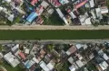 Kanal di Makassar Dipenuhi  Eceng Gondok