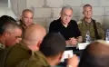 Keponakannya Diduga Tewas,  Benjamin Netanyahu Sambangi Pangkalan Militer Israel di Tzeelim