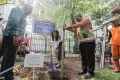 Jelang HUT MNC Group, Liliana Tanoesoedibjo Tanam Pohon Tabebuya di RPTRA Kebon Sirih