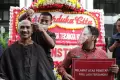 Aksi Cukur Rambut Abraham Samad Usai Ketua KPK Jadi Tersangka