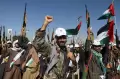 Tenteng Senapan Serbu AK47, Pejuang Houthi Siap Bantu Hamas Perangi Israel