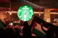 Dukung Palestina, Demonstran Tulis Boikot di Jendela Starbucks