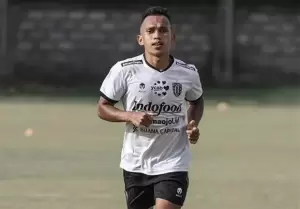 Irfan Jaya Cetak Debut Manis di Bali United, Yogie Nugraha: Pekerja Keras!