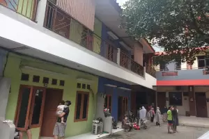Penampakan Warga Berhamburan Setelah Merasakan Gempa Banten