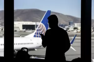 Ponsel 5G Ancam Penerbangan Pesawat di Amerika, Ini Jawabannya!