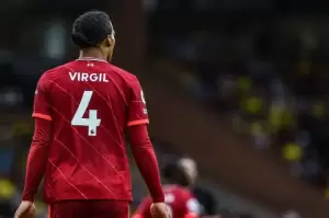 Ronaldinho Sebut Virgil van Dijk Maestro: Kamu Luar Biasa, Selamat!