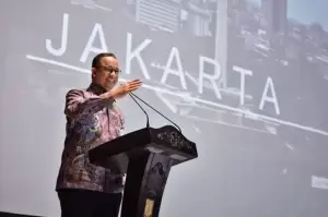 Perkuat Transportasi Massal, Anies Dorong Jakarta Menuju Net Zero Emission