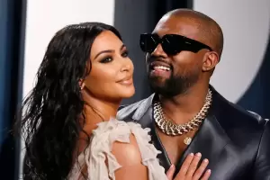 Kim Kardashian Jadi Lajang, Resmi Pisah dari Kanye West
