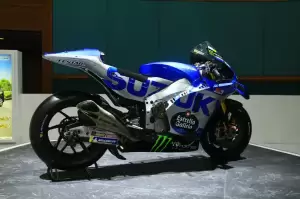 MotoGP Mandalika Lagi Berlangsung Motor Alex Rins Terparkir di Senayan?
