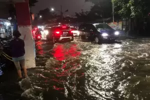 Hujan Deras, 90 Rumah di Duri Kepa Kebon Jeruk Terdampak Banjir