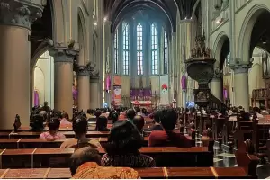 Jumat Agung, Gereja Katedral Jakarta Lakukan 3 Sesi Ibadat