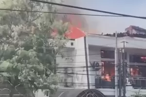 Korsleting Listrik, Rumah Rp1,5 Miliar di Bekasi Ludes Terbakar