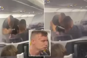 Gempar, Mike Tyson Ngamuk Pukuli Penumpang di Dalam Pesawat sampai Berdarah