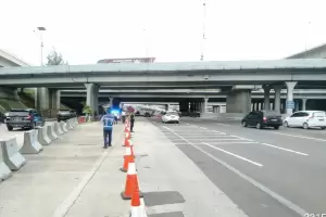 Update: Jalan Tol Layang MBZ Dibuka Lagi