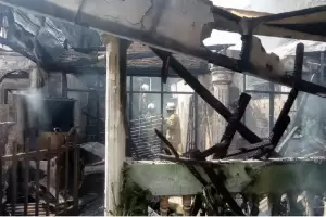 Kebakaran Hebat di Kompleks Bulog, 1 Penghuni Rumah Tewas Terjebak di Kamar Mandi