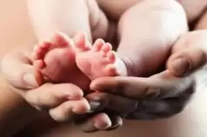 Bayi yang Dibuang Ibunya di Sungai Ciliwung Terus Membaik