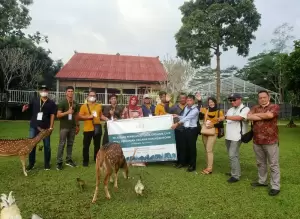 Petani Sawit Kalteng Belajar Bikin Pupuk Organik Cair ke Kota Depok