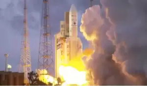Roket Ariane 5 Luncurkan 2 Satelit Komunikasi Milik Malaysia dan India dari Guyana