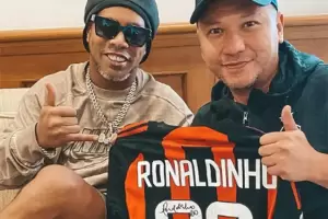 Gading Marten Dapat Tanda Tangan Ronaldinho, Disebut Privilege Jadi Tetangga Raffi Ahmad