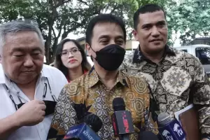Roy Suryo Penuhi Panggilan Penyidik sebagai Saksi Pelapor Kasus Meme Candi Borobudur
