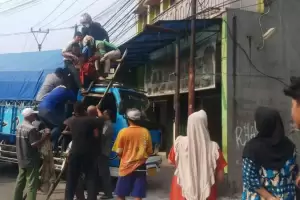 Pekerja Bangunan Nyaris Tewas Kesetrum di Bogor